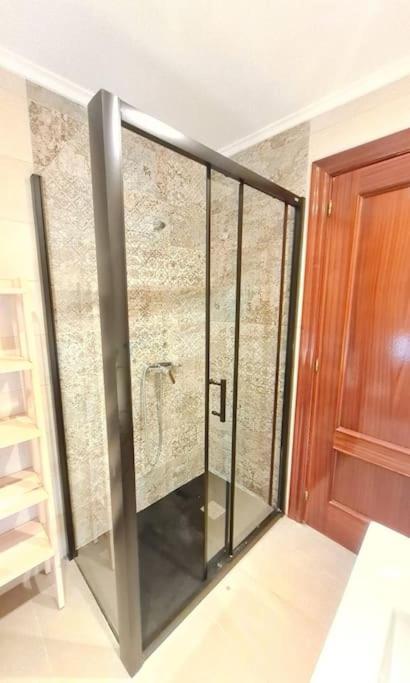 La Casita Verde. Metro Cerca Del Casco Viejo Bilbao Kültér fotó