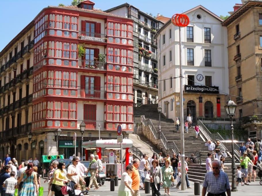 La Casita Verde. Metro Cerca Del Casco Viejo Bilbao Kültér fotó